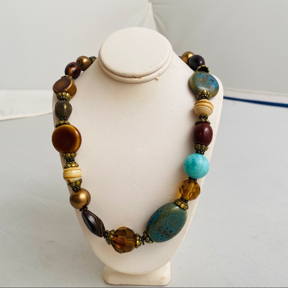 Multicolor stone necklace